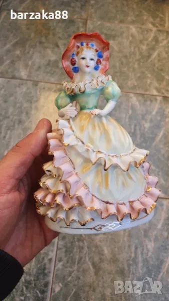 Порцеланова фигура Japan, снимка 1