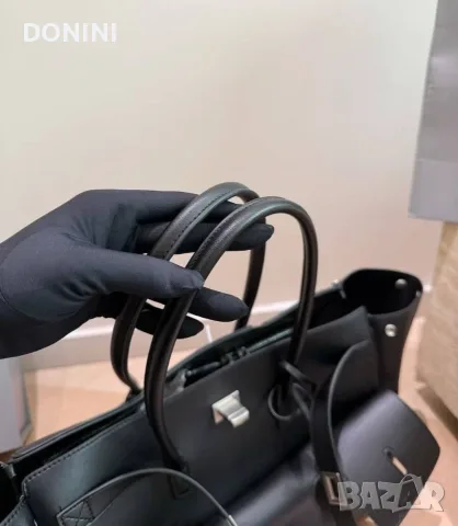 Balenciaga Дамска чанта, кожа, снимка 5 - Чанти - 56017935