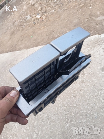 Поставка за чаши (cup holder) Alfa Romeo 147, снимка 3 - Части - 51888878