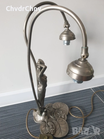 Стара Арт Деко немска настолна лампа с фигура на гола жена/бял бронз/еротика/50см-3кг, снимка 2 - Настолни лампи - 51603040