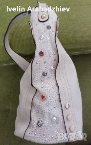 Дамска чанта, снимка 2 - Чанти - 48193876