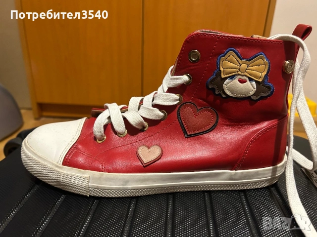 Червени дамски кецове Moschino, снимка 8 - Кецове - 37131584