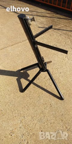 Стойка за йоника K&M Spider Pro