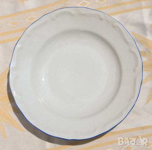 5 бр. стари релефни чинии със син кант, снимка 5 - Чинии - 41285921