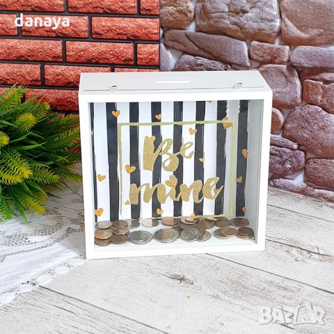 2759 Голяма дървена касичка с надпис Be mine