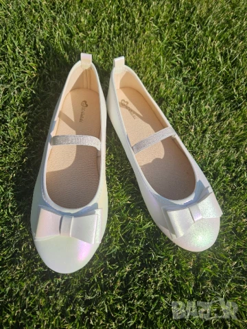 Официални бели детски обувки, снимка 2 - Детски обувки - 50585317