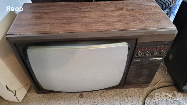 Телевизор Електрон В.Търново от соца ретро не работи , снимка 10 - Телевизори - 53495756