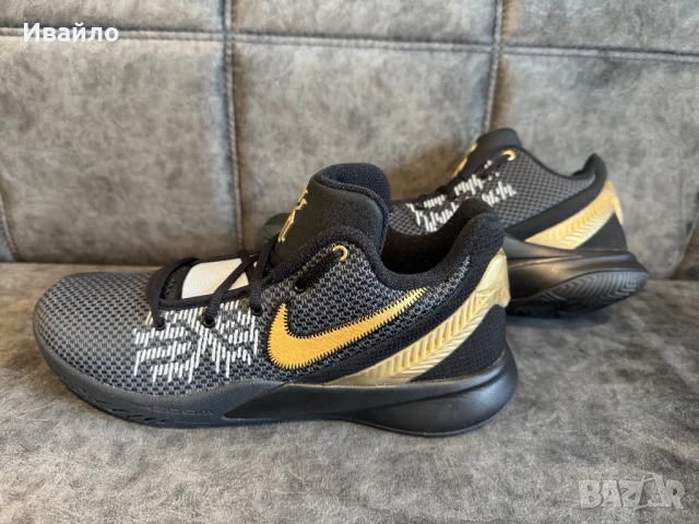 Nike Kyrie Flytrap II.