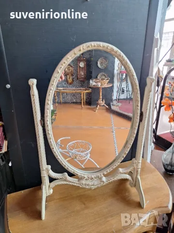 старо настолно огледало