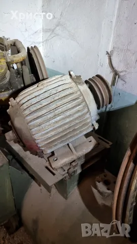 Глави и мотор за Бг. компресор ук-50, снимка 10 - Компресори - 55842833