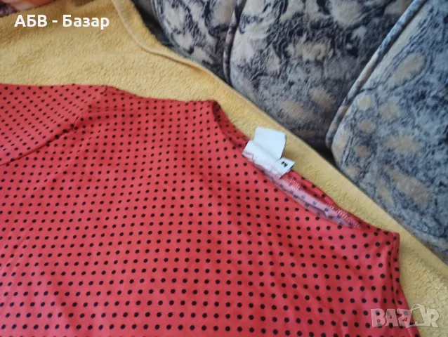 Блузи, различни по 3,00 евро/бр.