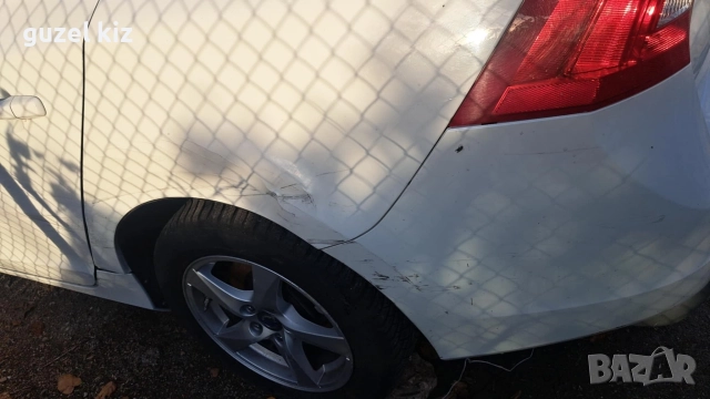 Продава се Volvo v60 2011г. 2.4 мотор 215 коня, снимка 4 - Автомобили и джипове - 52945257