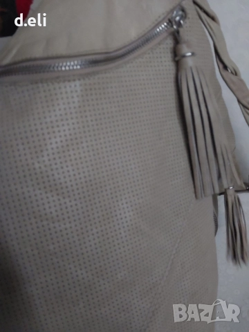 Две чанти Italy. VALENTINO и Emma BROWN 100% Кожа Чанта-раница, снимка 12 - Раници - 49708666