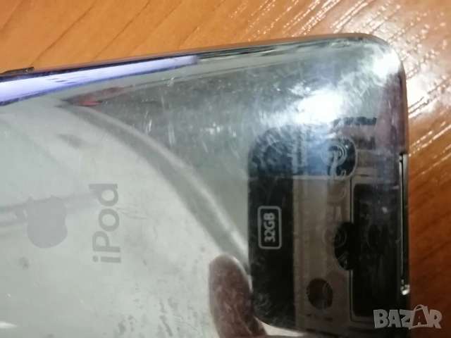 Apple iPod touch 3rd Generation 32 GB (Model A1318), снимка 10 - iPod - 53699402