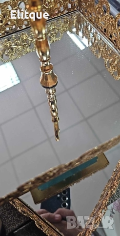 Луксозна двуетажна декорация в златисто с огледални основи, подходяща и като поставка за бижута, снимка 3 - Други стоки за дома - 52903421