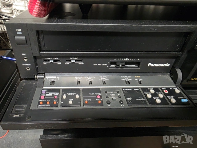 Продавам видео Panasonic NV-FS 88 S-VHS, снимка 3 - Плейъри, домашно кино, прожектори - 53701249