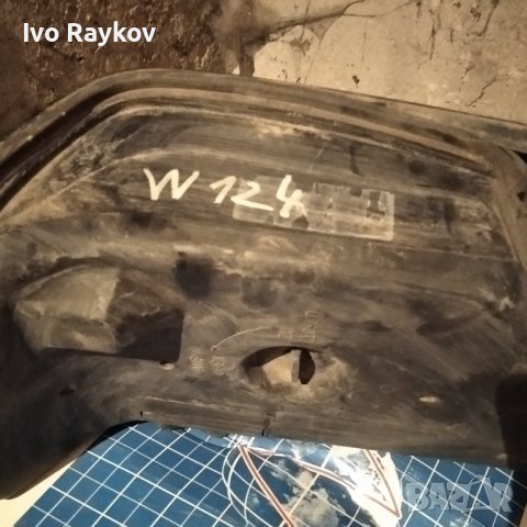 Заден ляв и десен стоп за Mercedes W124, снимка 5 - Части - 44276413