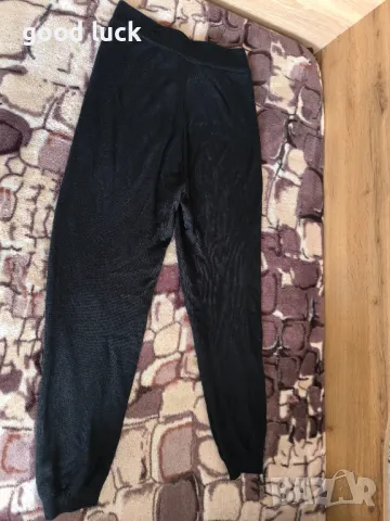 Продавам черен панталон на Алесса., снимка 2 - Панталони - 49358825