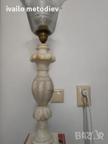 Мраморна Лампа, снимка 3 - Настолни лампи - 49629629