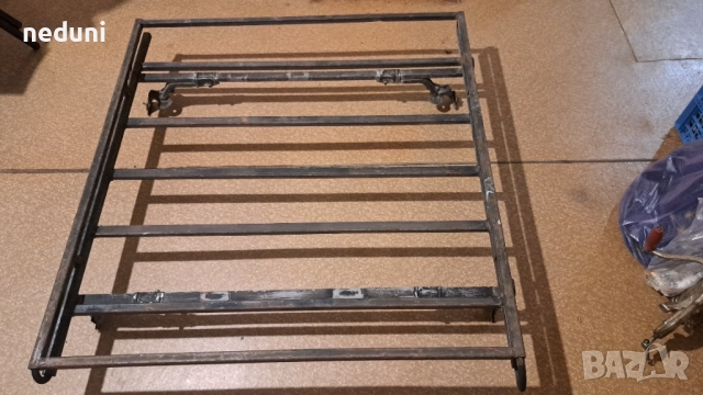 Метален багажник за автомобил или бус