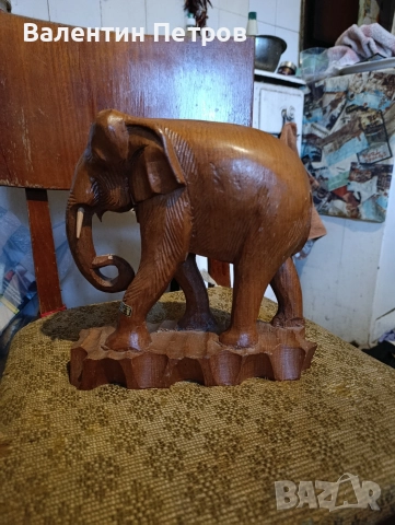 Тайландска дървена статуетка