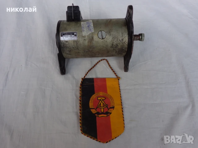 Части за ретро автомобил Вартбург 353W нови оригинални DDR динамо 12V /220W