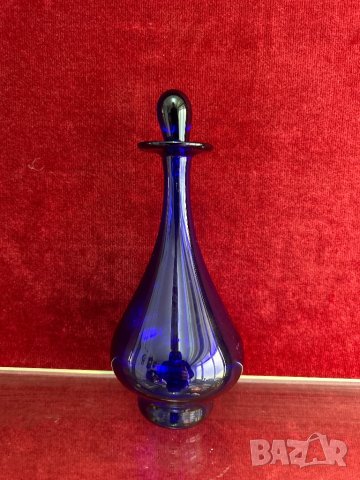 Кристално шише за парфюм с подпис на майстора, снимка 2 - Антикварни и старинни предмети - 44193753
