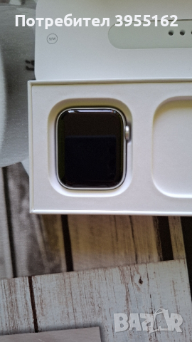 Apple watch SE 44mm Silver Aluminum, снимка 4 - Смарт гривни - 44515963