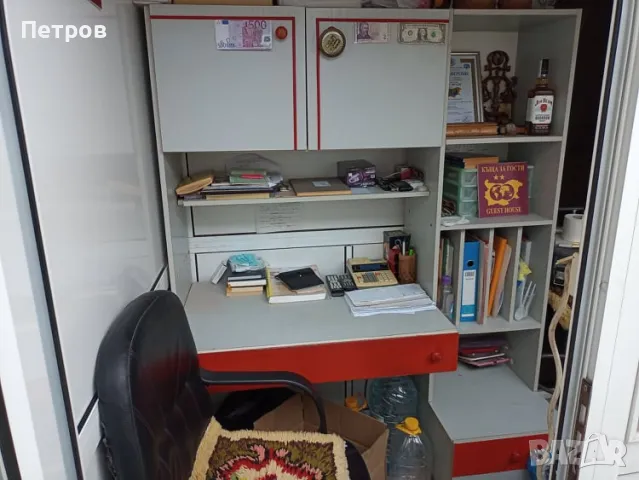 Секция с бюро