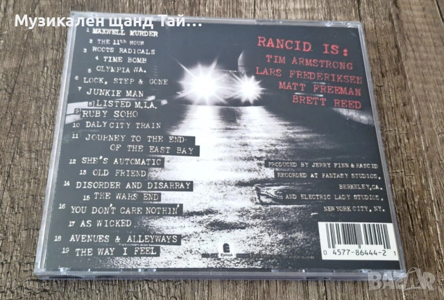 Компакт Дискове - Рок - Метъл: Rancid – ...And Out Come The Wolves, снимка 2 - CD дискове - 53683188