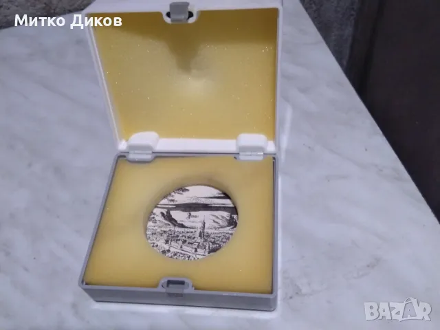 Пластмасова кутия за оптика на Прецизион Йена ГДР винтидж 115х95х53мм, снимка 9 - Колекции - 48968834