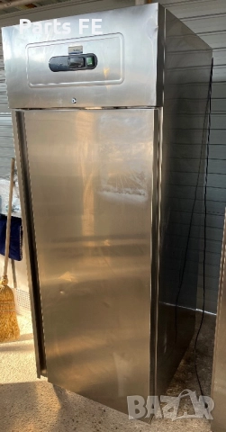 Професионален фризер вертикален profesionalen frizer vertikalen, снимка 2 - Обзавеждане на кухня - 52790080