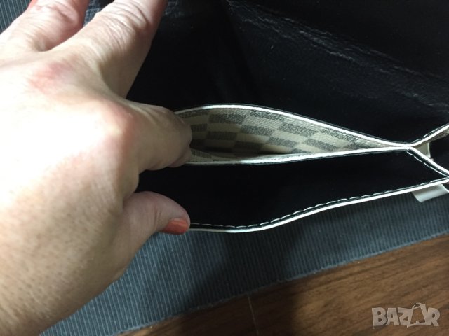 Малка чантичка Louis Vuitton, снимка 4 - Чанти - 42400023