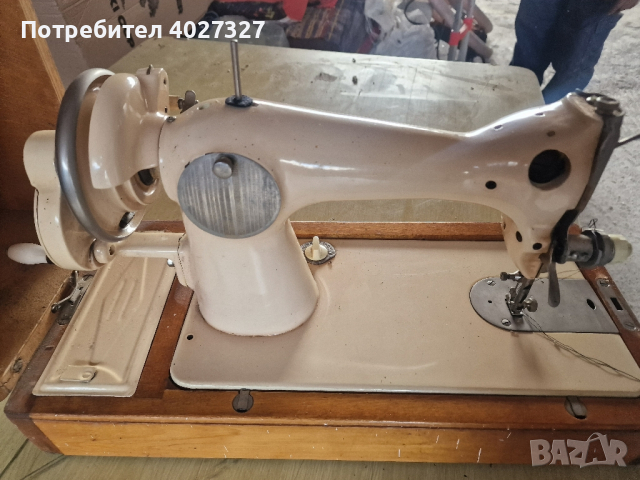 стара шевна машина Калинина- руска, снимка 7 - Антикварни и старинни предмети - 44728726