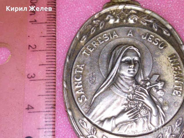 СВЕТА ТЕРЕЗА Старинна РИМОКАТОЛИЧЕСКА СРЕБЪРНА ИКОНКА / ОБКОВ за МЕДАЛЬОН МАЙСТОРСКА ИЗРАБОТКА 41826, снимка 12 - Антикварни и старинни предмети - 44394315