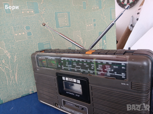 BERLIN DELUXE TR-806LS Радиокасетофон, снимка 6 - Радиокасетофони, транзистори - 44588750