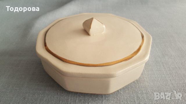 Многоъгълна порцеланова бижутиера