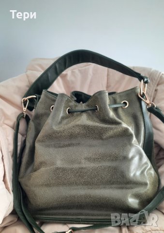 Дамска чанта, снимка 5 - Чанти - 40059471
