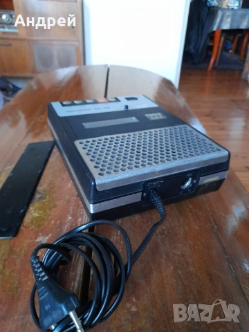 Стар касетофон Schaub-Lorenz ITT, снимка 4 - Антикварни и старинни предмети - 53432556