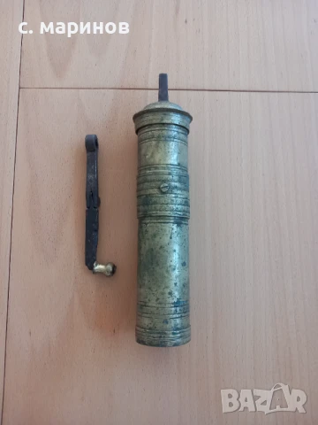 Стара османска мелничка за черен пипер 