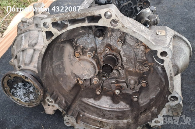  Шестстепенна скоростна кутия Volkswagen Touran II 2011-2015 , снимка 4 - Части - 53638946