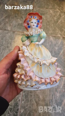 Порцеланова фигура Japan, снимка 1