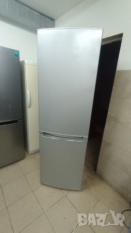 Хладилник с фризер АEG А++, снимка 2 - Хладилници - 52800490