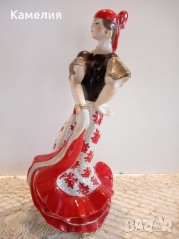 Порцеланова фигура , снимка 4 - Статуетки - 41975266