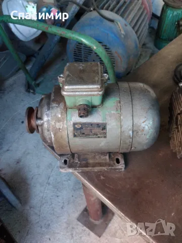 Ел двигател 400w на 1400об , снимка 2 - Електродвигатели - 49414243