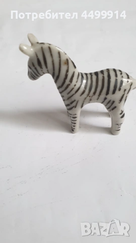 Стара порцеланова фигурка на зебра