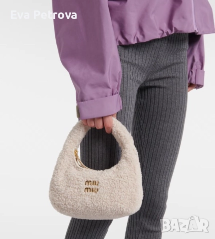 Miu Miu дамска чанта от мериносов пух , снимка 10 - Чанти - 52482797