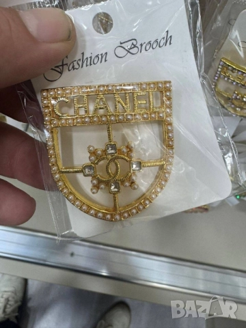 брошки ysl saint laurent chanel dolce gabbana, снимка 9 - Други - 52093079