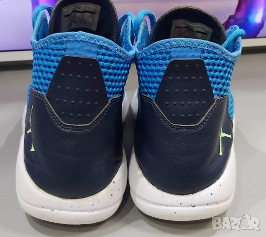 AIR Jordan Reveal 44 номер , снимка 5 - Маратонки - 35768375