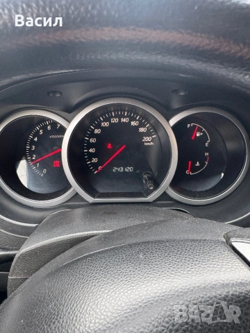 Suzuki Grand Vitara 1,6, снимка 13 - Автомобили и джипове - 53241919